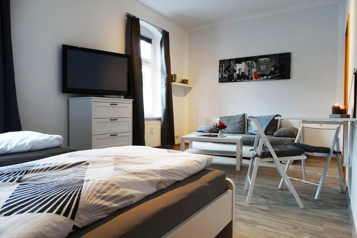 Ferienwohnung In Цвиккау Экстерьер фото